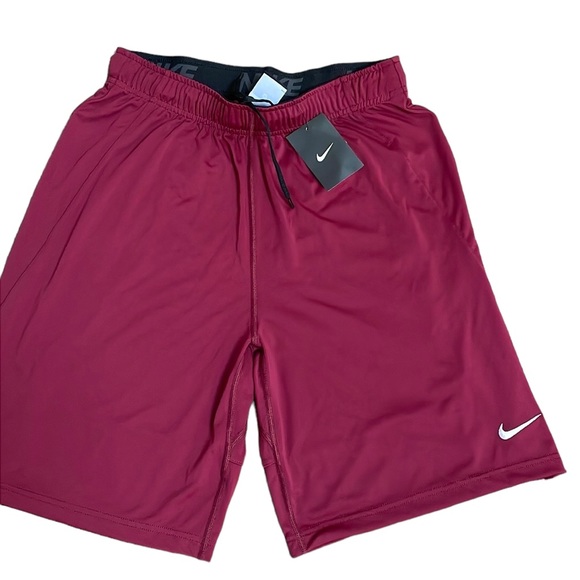 Nike - Men’s Training Short - Picture 4 of 4